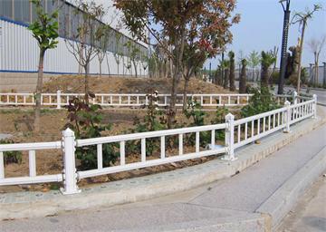 鋁合金草坪護欄